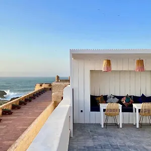  Hostel La Smala